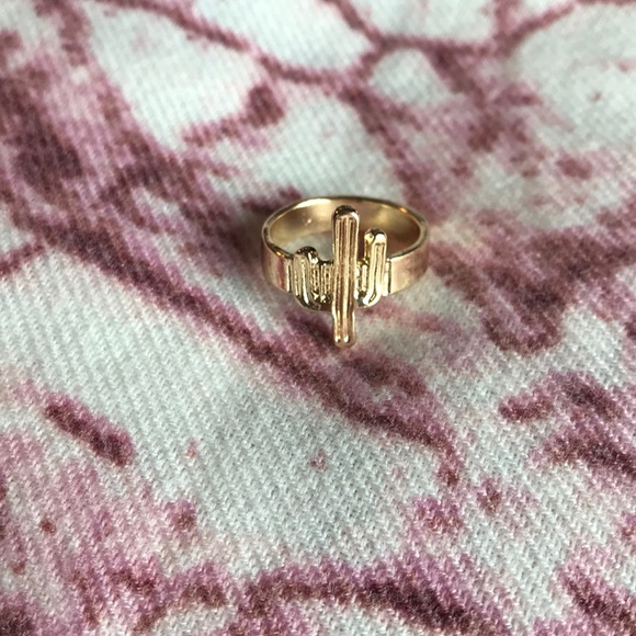 SALE❣️💍Gold Cactus ring 🌵😍 - Picture 2 of 3